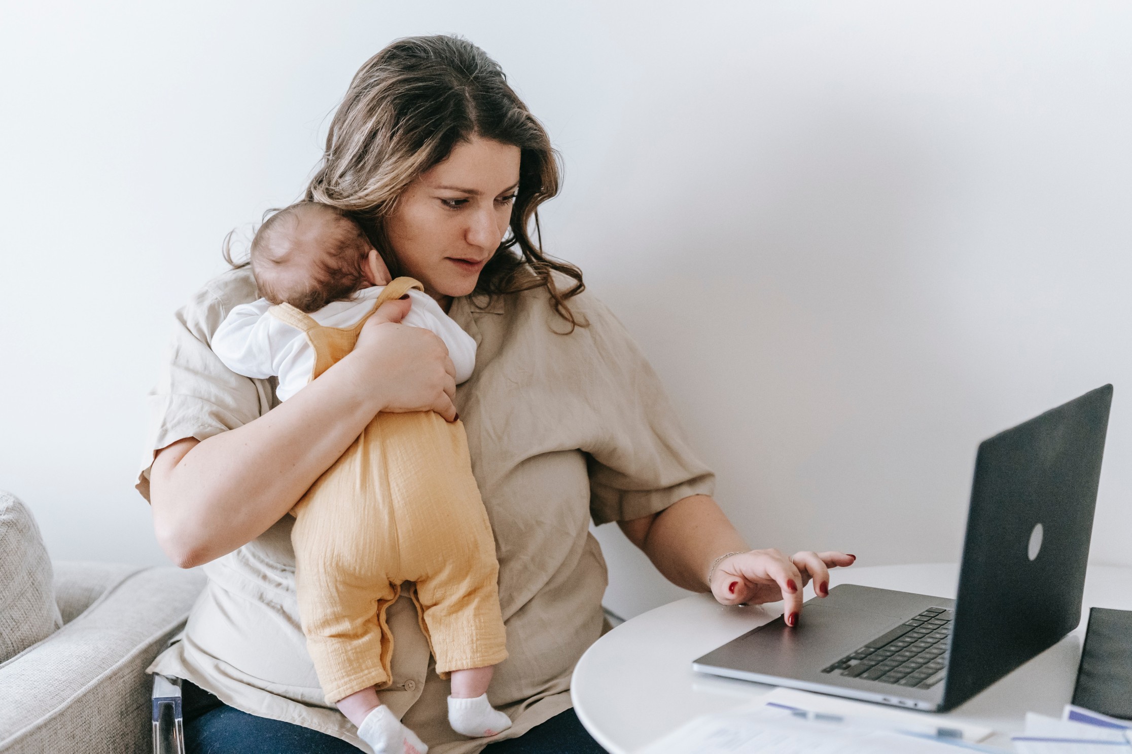 Empowering Professional Mothers The Role of a Mom Career Development Coach